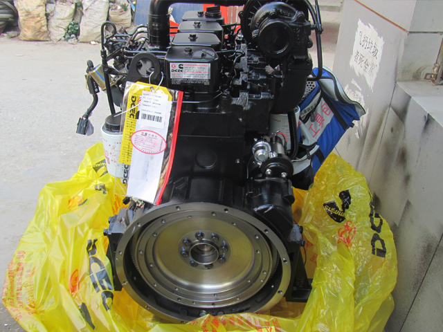 DCEC Automotive Diesel Engine Assembly 4BT3.9-C80